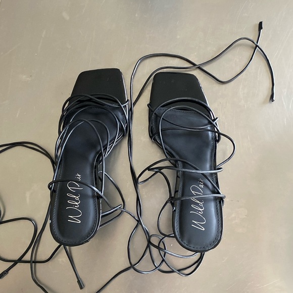 Wild Pair Eross Lace-Up strappy Dress Sandals heels Macy's women’s size 9.5 - Picture 3 of 10
